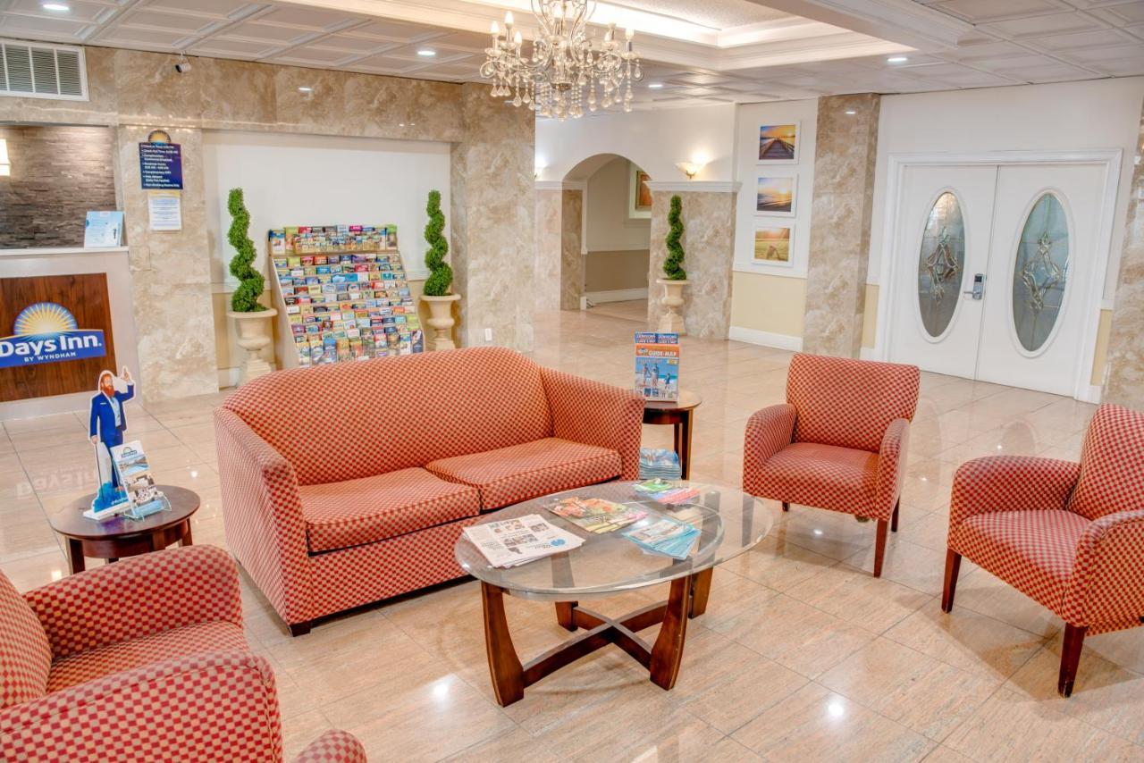 פינלס פארק Days Inn By Wyndham St. Petersburg / Tampa Bay Area מראה חיצוני תמונה